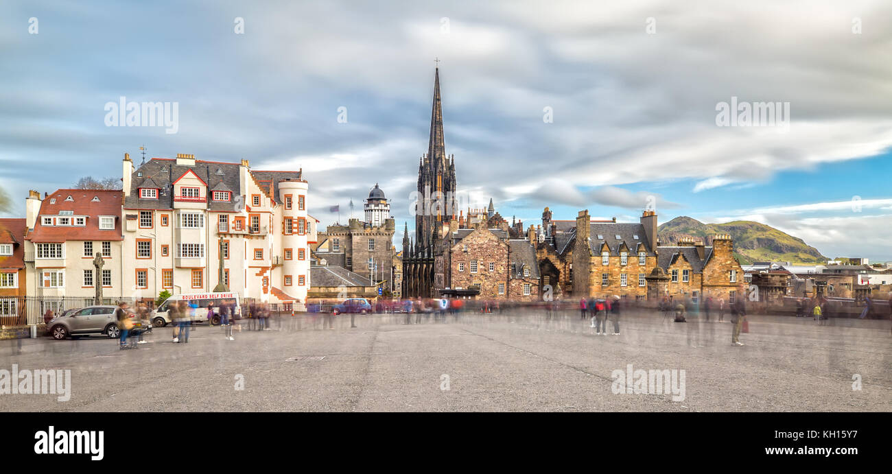 Le Royal Mile et le moyeu à Édimbourg Banque D'Images