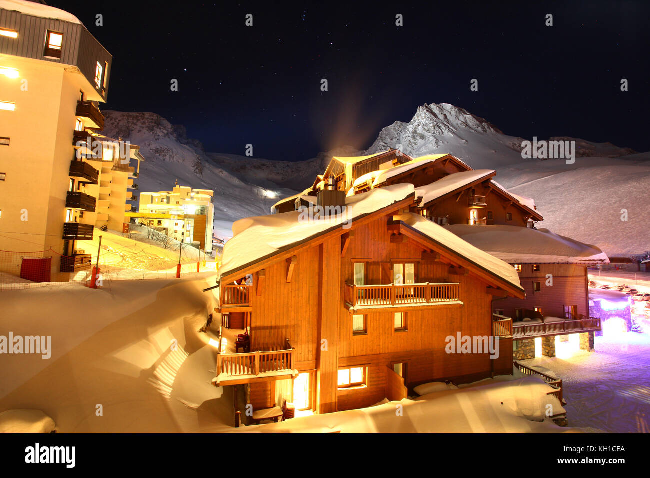 Cabane d'hiver dans la station de ski de la Plagne, dans les Alpes françaises. Grand séjour ski Banque D'Images