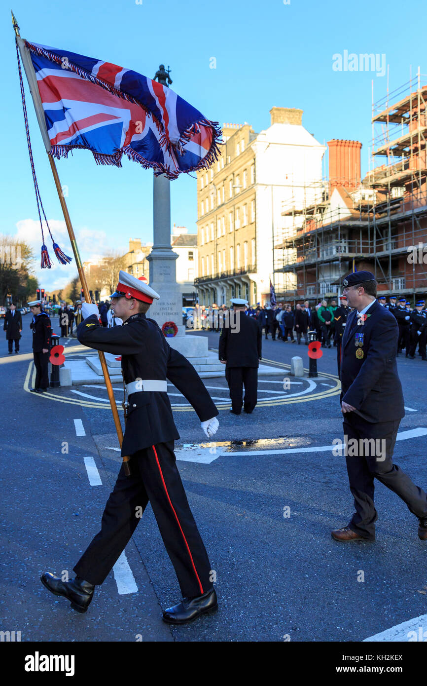 Brighton & Hove, Royaume-Uni, 12 novembre 2017. gerbe sur Dimanche du souvenir au monument commémoratif de guerre sur grand avenue, hove. une parade à un service qui s'est tenue à l'église All Saints. Credit : follwed clive jones/Alamy live news Banque D'Images