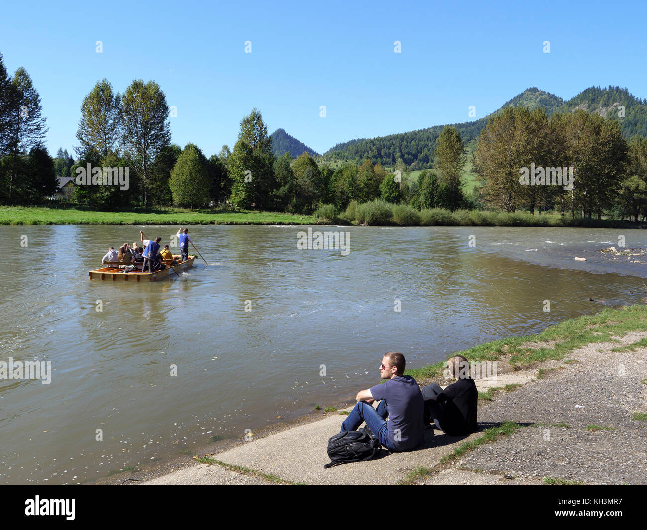 Rafting sur la rivière Dunajec à Cerveny Klastor, Presovsky kraj, Slovaquie, Europe Banque D'Images