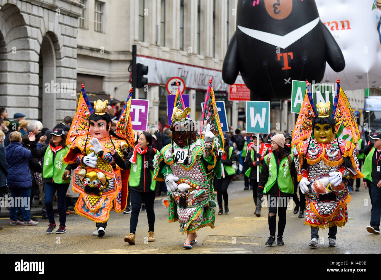 COMMUNAUTÉ TAÏWANAISE D'OUTRE-MER au Royaume-Uni à la parade de procession du Lord Mayor le long de Cheapside, Londres Banque D'Images
