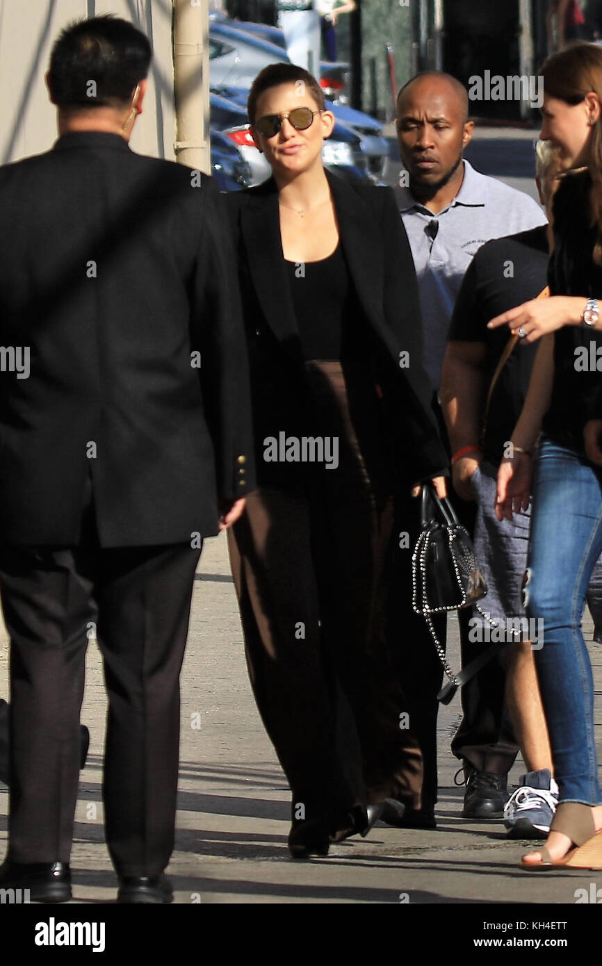 Kate Hudson arrivant à l'el capitan entertainment center de los Angeles, Californie, avant son apparition sur "Jimmy Kimmel Live !" En vedette : Kate Hudson où : Los Angeles, California, UNITED STATES Quand : 12 oct 2017 source : wenn.com Banque D'Images