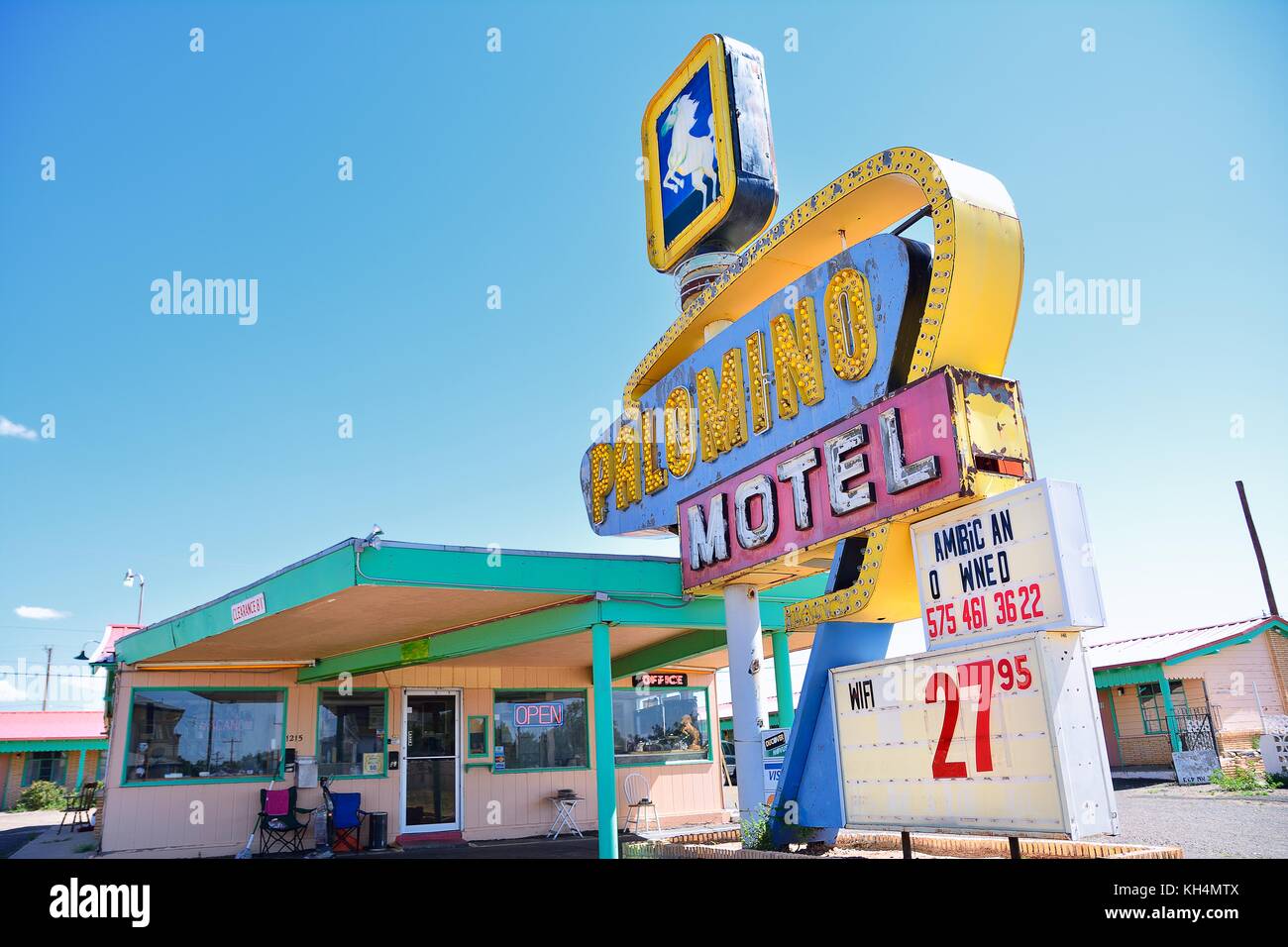 Tucumcari, New Mexico - 21 juillet : palomino motel sur l'historique route  66 le 21 juillet 2017 à tucumcari, New Mexico. Le palomino motel est au  service de tr Photo Stock - Alamy