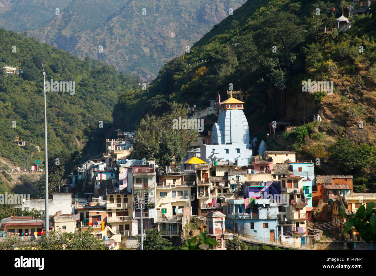 Devprayag signifie confluence de Dieu en sanskrit. Devprayag, qui fusionne deux fleuves célestes, Alakananda et Bhagirathi, (photo Copyright © Saji Maramon) Banque D'Images