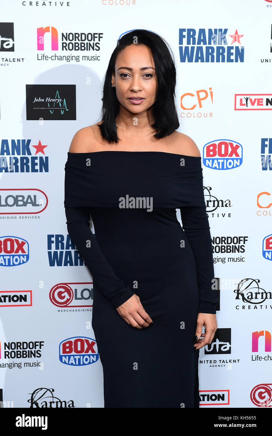 Lisa Maffia participe au dîner de boxe du championnat Noroff Robbins au Hilton de Londres. Banque D'Images