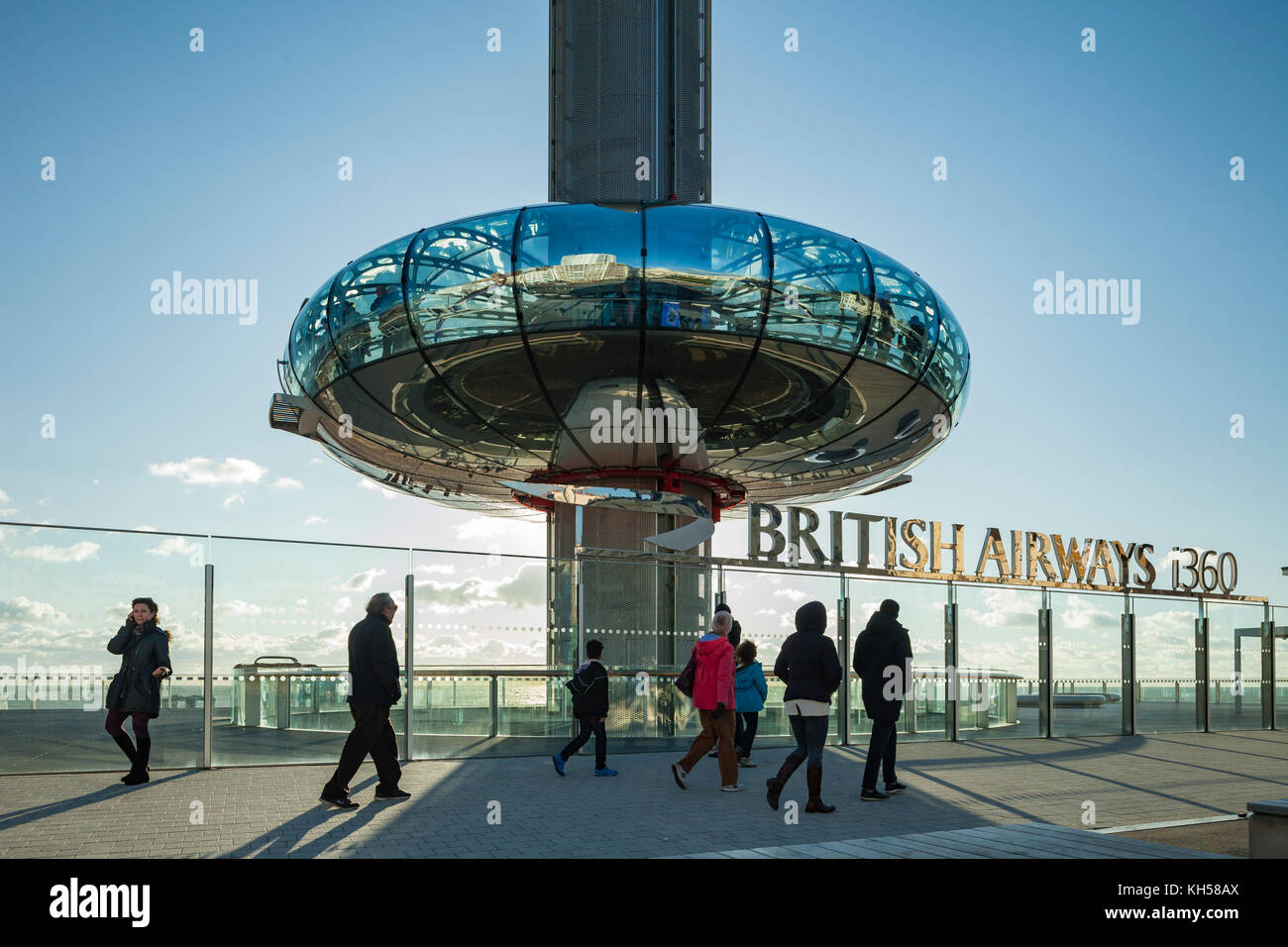 Tour i360 sur le front de mer de Brighton, East Sussex, Angleterre. Banque D'Images