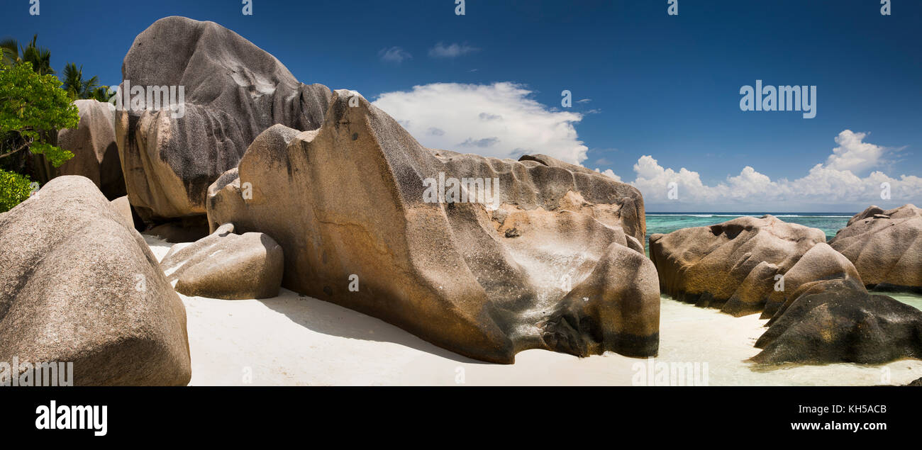 Les Seychelles, La Digue, L'Union Estate, rochers à Anse Source d'argent beach, vue panoramique Banque D'Images