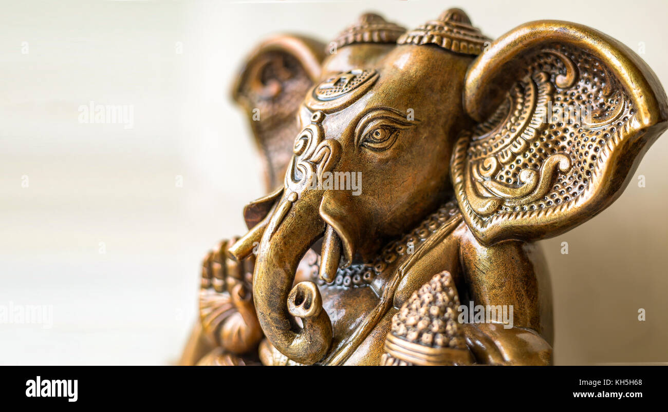 Seigneur Ganesha le dieu hindou en fond clair avec selective focus Banque D'Images