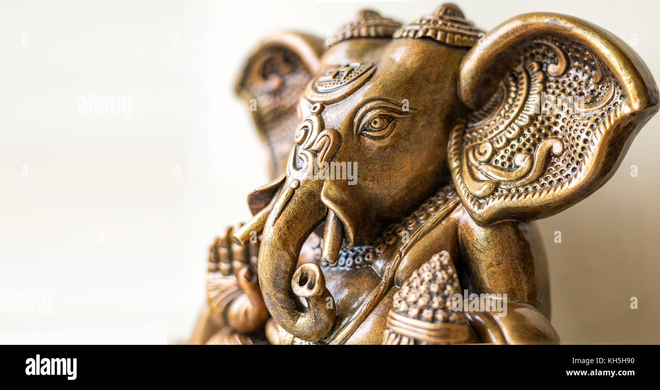 Seigneur Ganesha le dieu hindou en fond clair avec selective focus Banque D'Images