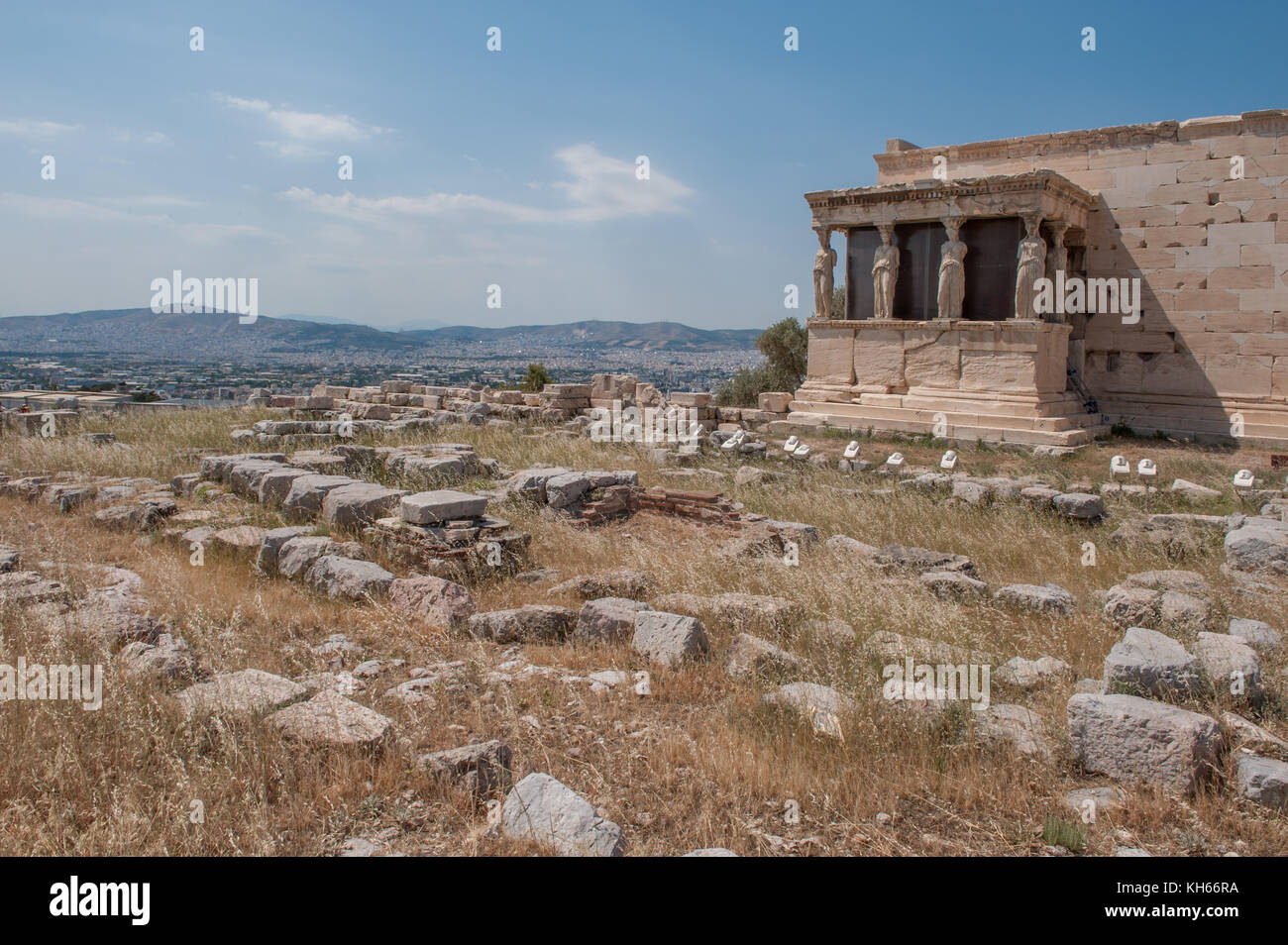 Les caryatides de l'Erechtheion partie d'erechtheum à l'acropole d'athènes. Ce temple a été achevé 406 bc et dédié à Athéna et Poséidon. Banque D'Images