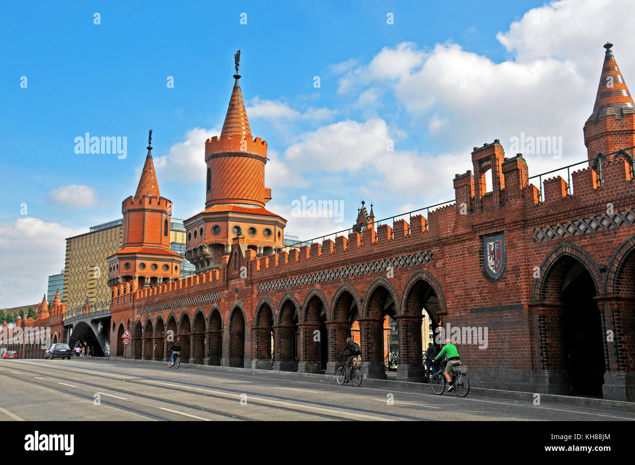 Oberbaumbrücke pont sur la rivière Spree, Berlin, Allemagne Banque D'Images
