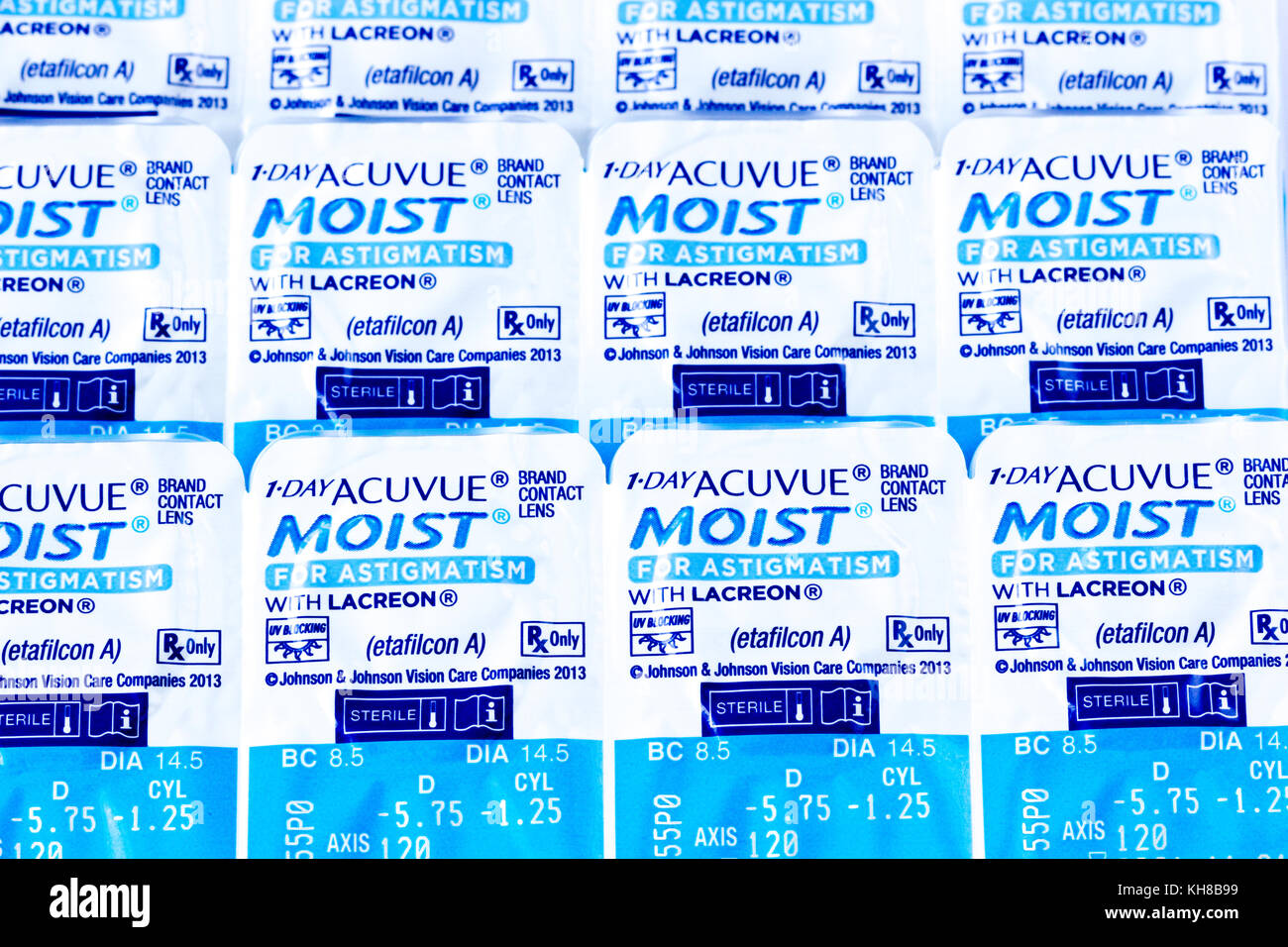 1-Day Acuvue Moist lentilles de contact jetables journalières pour l'astigmatisme, Royaume-Uni Banque D'Images