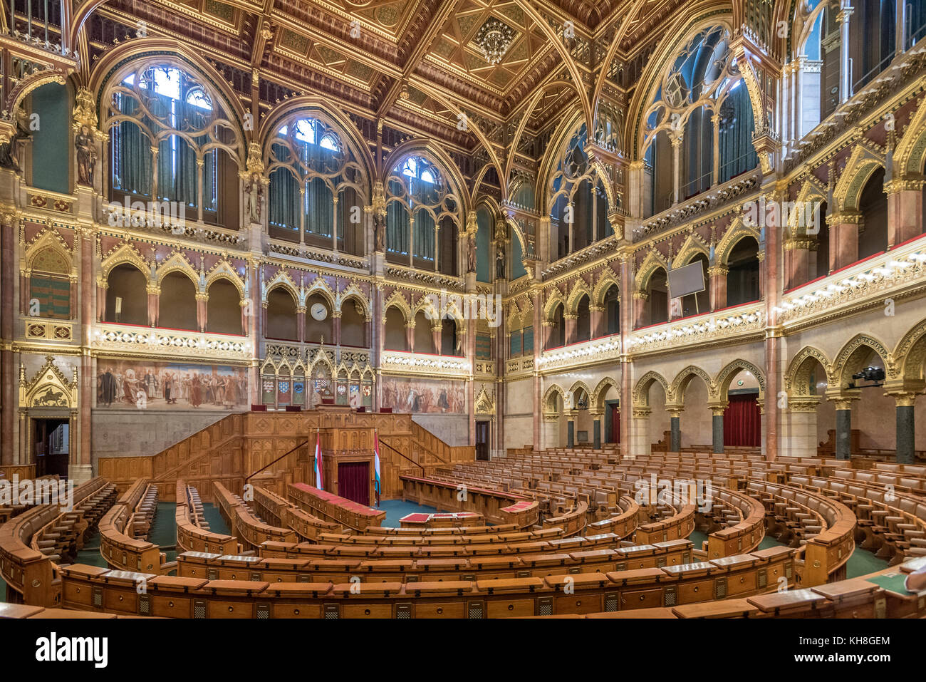 Le parlement de Budapest tour principal salle pour réunions de sous-ministres, Hongrie Banque D'Images