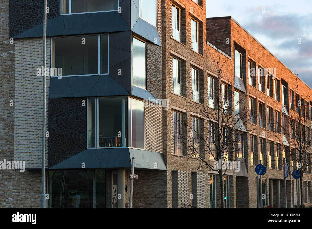 Travailleur clé & student accommodation in nouveau district de Eddington étant construit à partir de zéro dans le nord-ouest de Cambridge. Cambridgeshire, Royaume-Uni. Banque D'Images