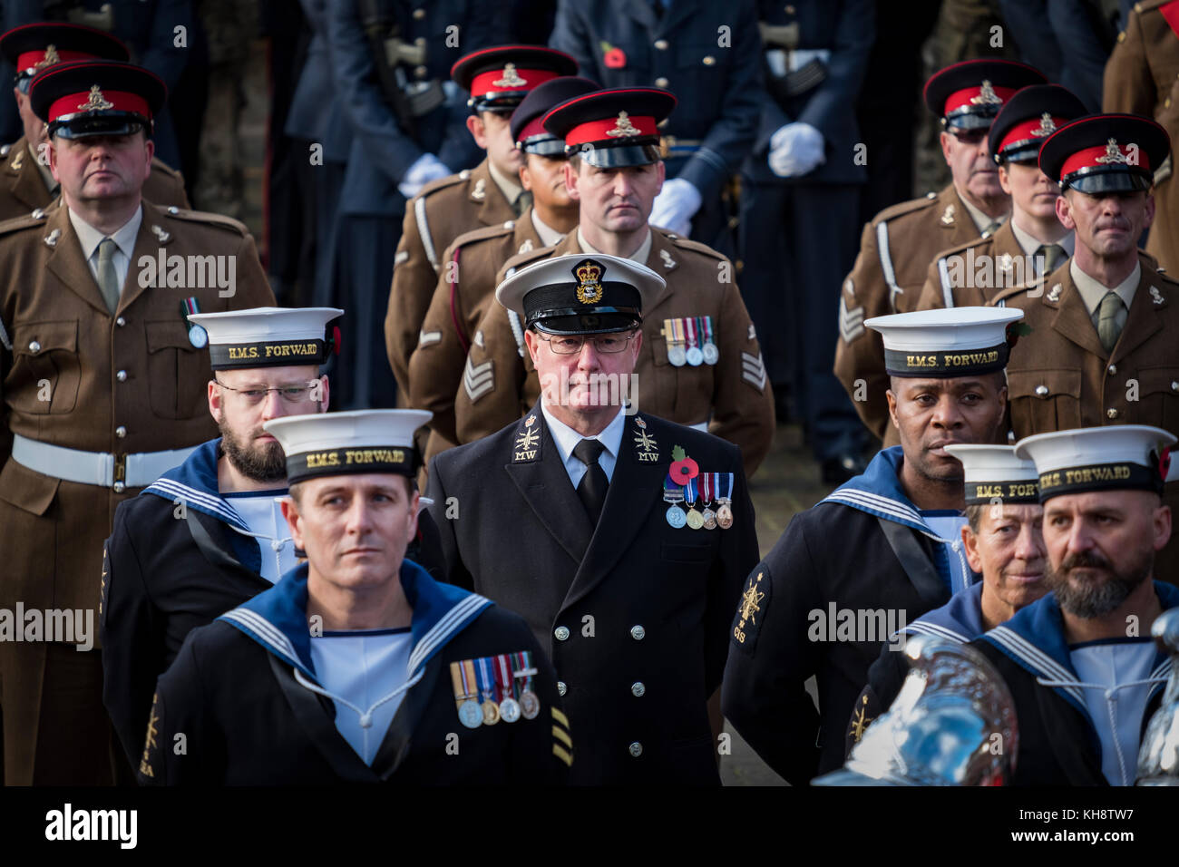 Les membres des forces canadiennes prennent part au défilé dimanche du souvenir à Wolverhampton, Royaume-Uni. Banque D'Images