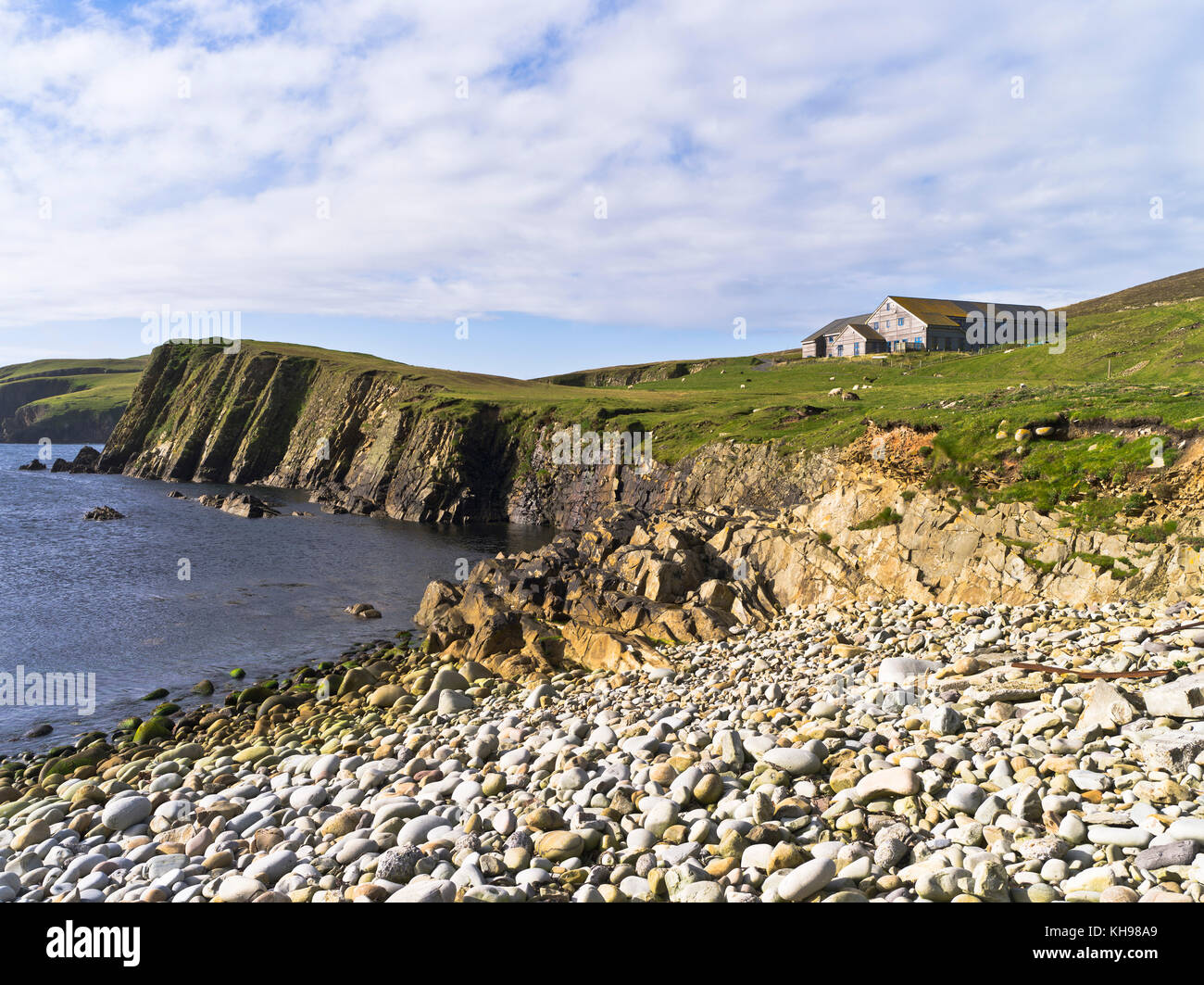 dh BIRD OBSERVATORY FAIR ISLE South Haven plage et falaises Banque D'Images