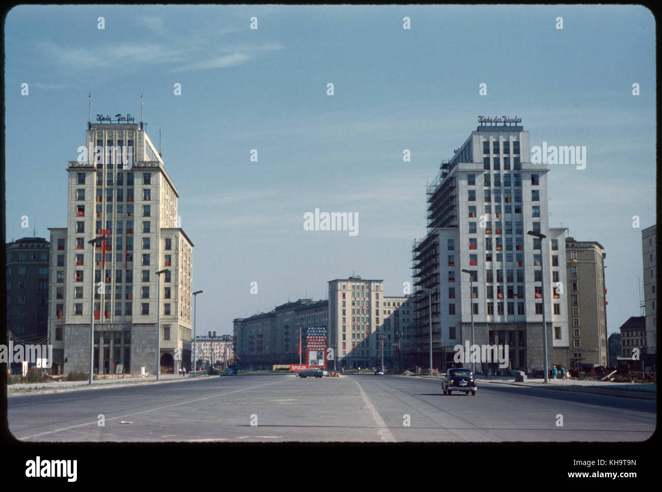 Stalinallee, est de l'Allemagne, République démocratique allemande, 1961 Banque D'Images