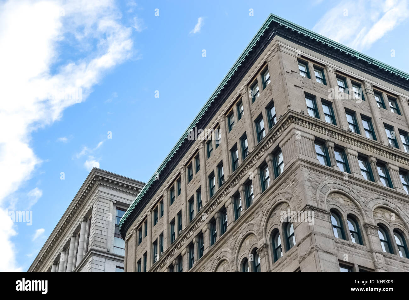 La construction de l'édifice Aldred ou la prevoyance est un bâtiment art déco historique sur la place d'armes dans le vieux Montréal quart de montréal, qc Banque D'Images