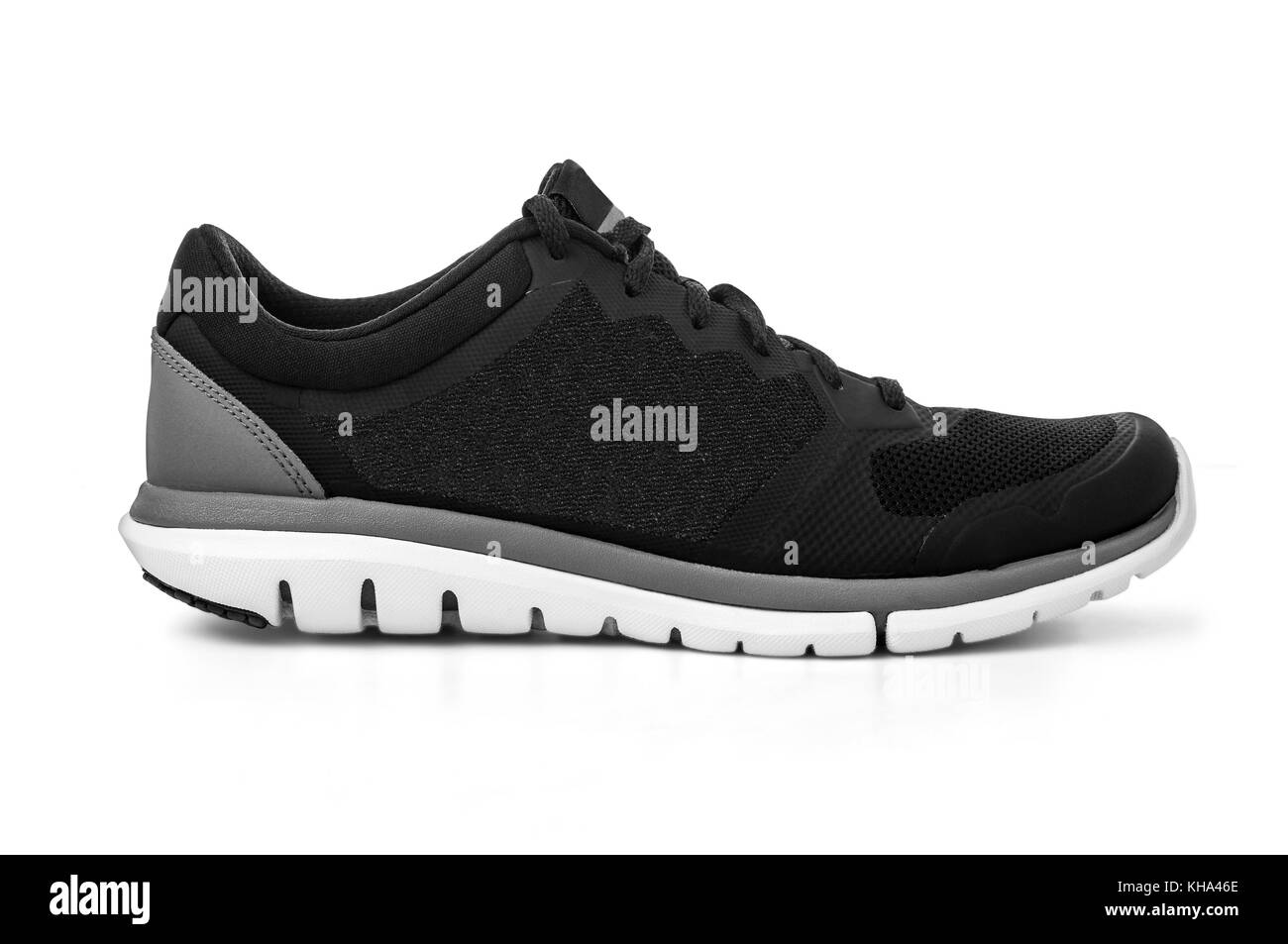 Chaussure sport vue latérale sur white with clipping path Banque D'Images