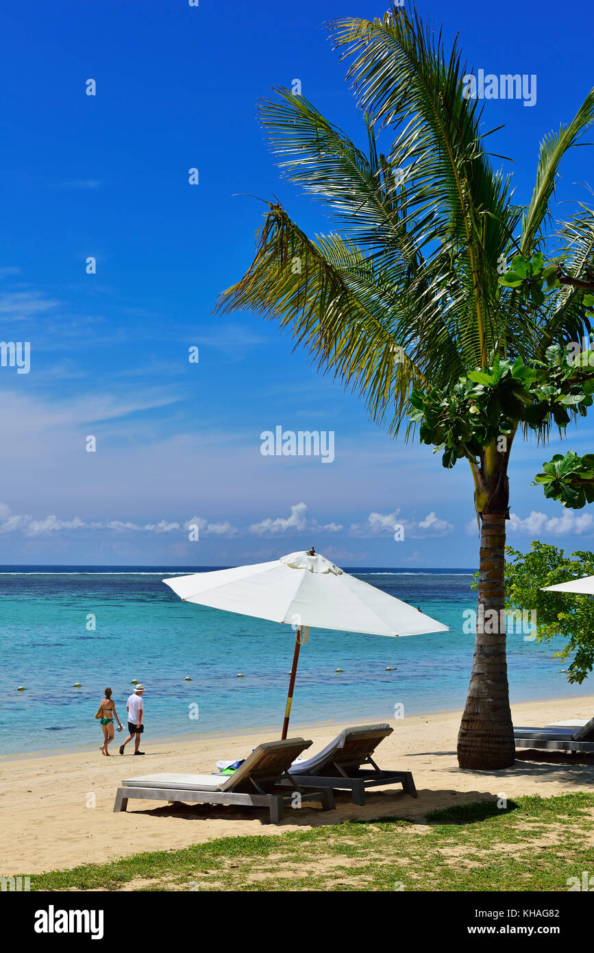 Les touristes à la plage du morne, saint regis resort, le morne brabant, Maurice, océan Indien Banque D'Images