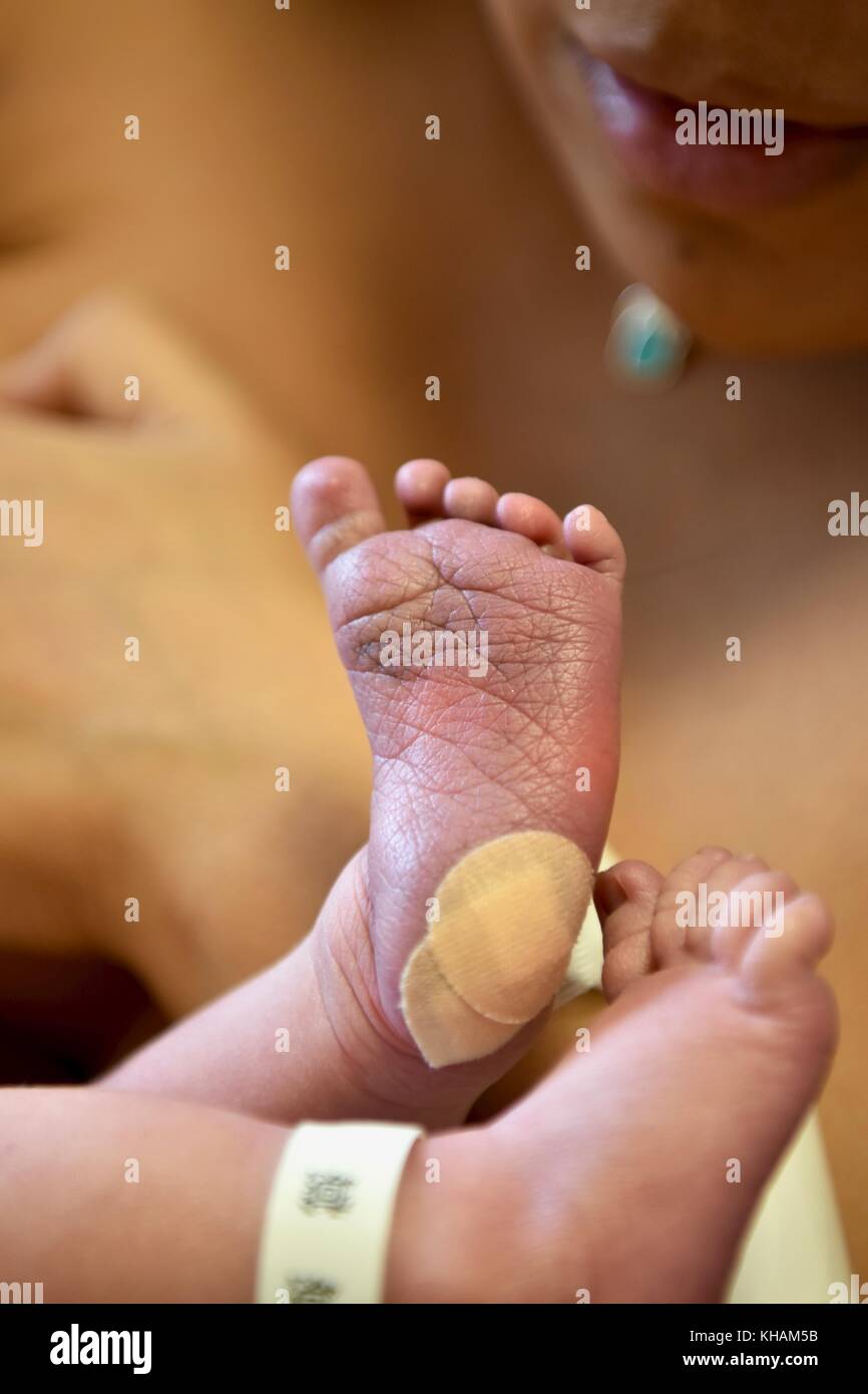 Pieds de bébé nouveau-né Banque D'Images