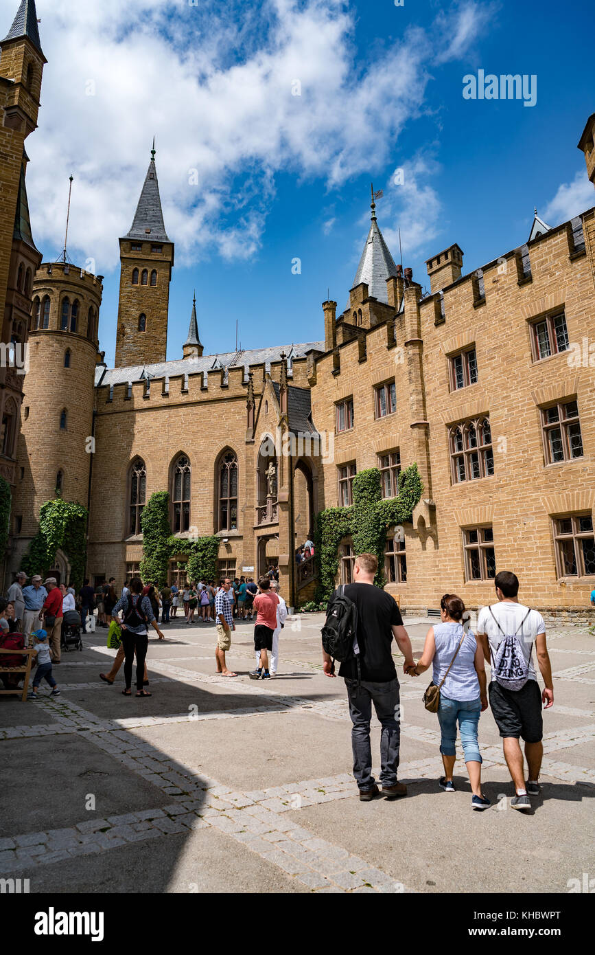 Le Château de Hohenzollern, Allemagne - le 24 juin 2017 : Le Château de Hohenzollern (en allemand : à propos de ce son burg hohenzollern) est le siège ancestral de la imperial h Banque D'Images
