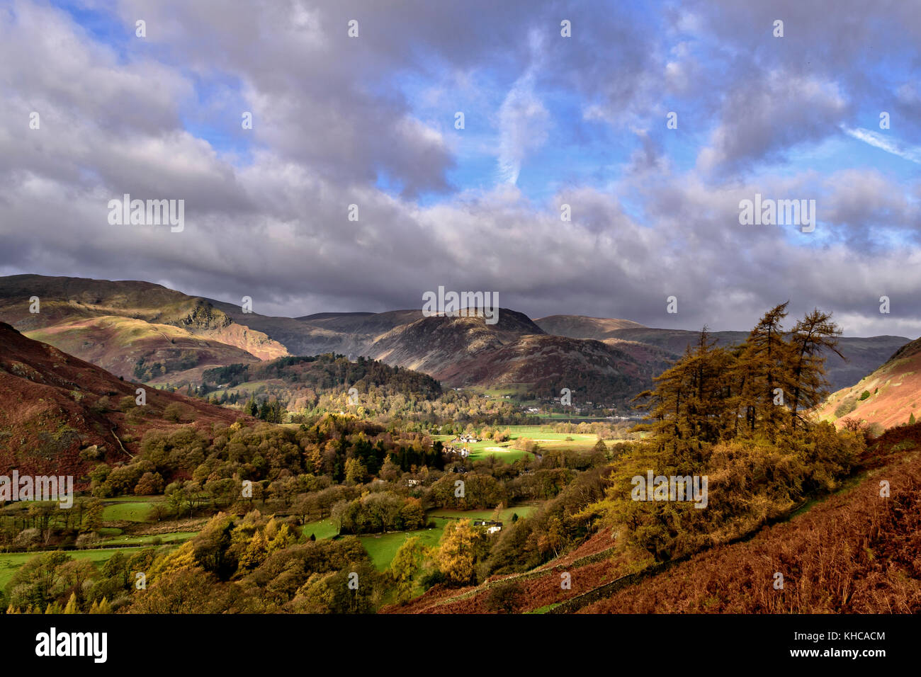 Vue sur les coquillages est au sud d'Ullswater depuis le chemin de Boredale Hause Banque D'Images