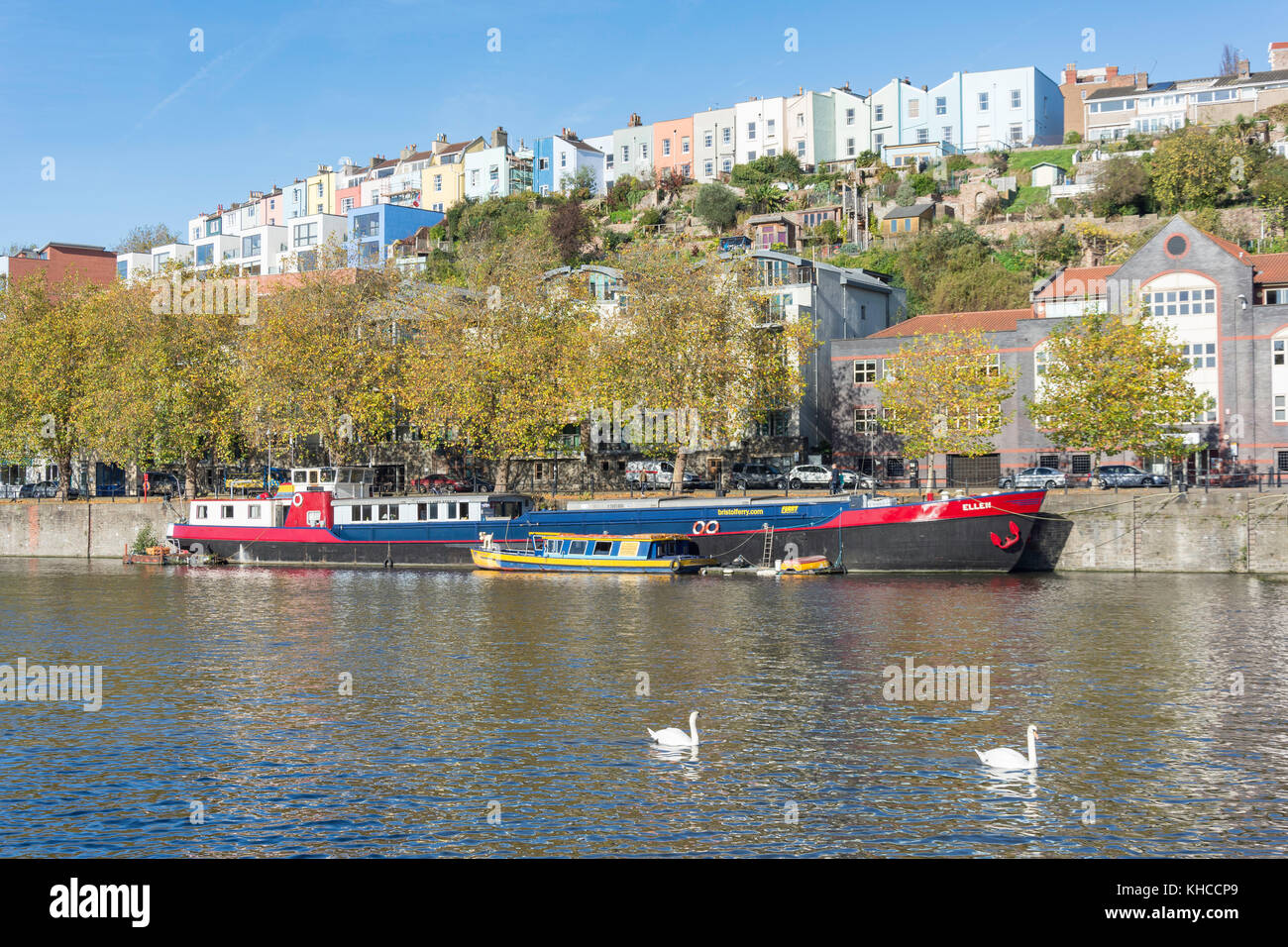 Ferry boats sur Riverside port flottant, bois, Clifton, Bristol, England, United Kingdom Banque D'Images