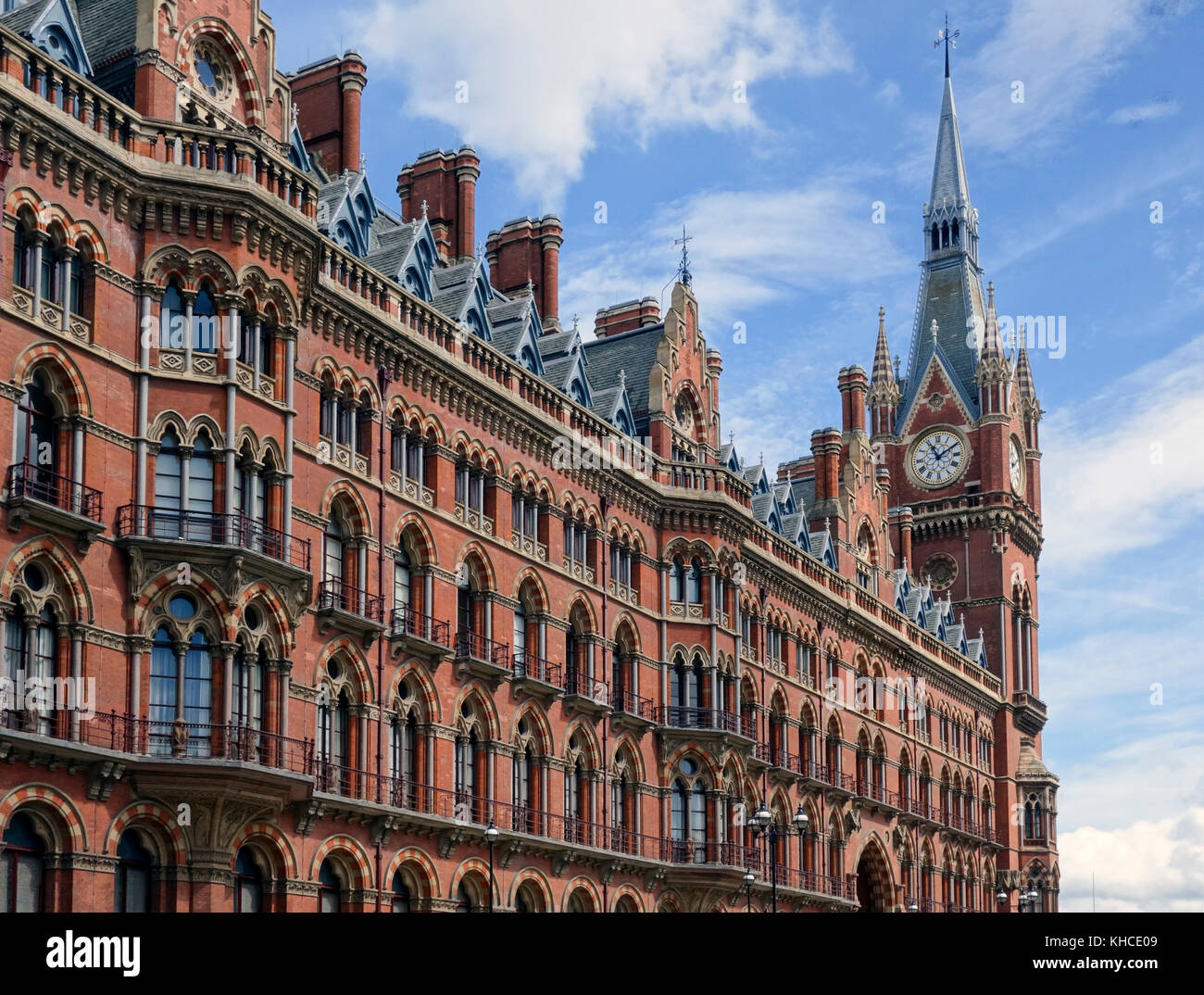 St Pancras International. Hôtel et station, London,2017. Banque D'Images