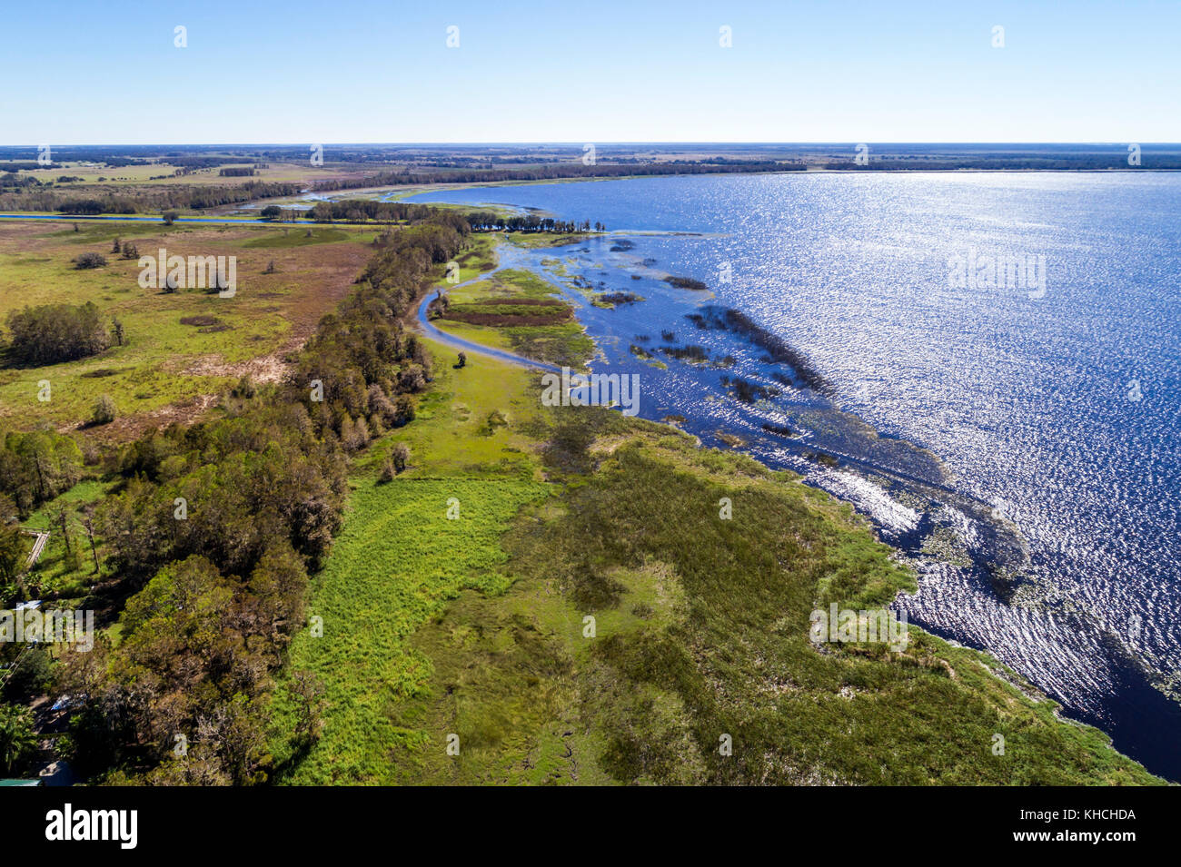 Floride,Kenansville,Cypress Lake,eau,rivage,arbres,vue aérienne aérienne de l'oeil d'oiseau au-dessus, les visiteurs voyage Voyage tourisme touristique repère Landm Banque D'Images