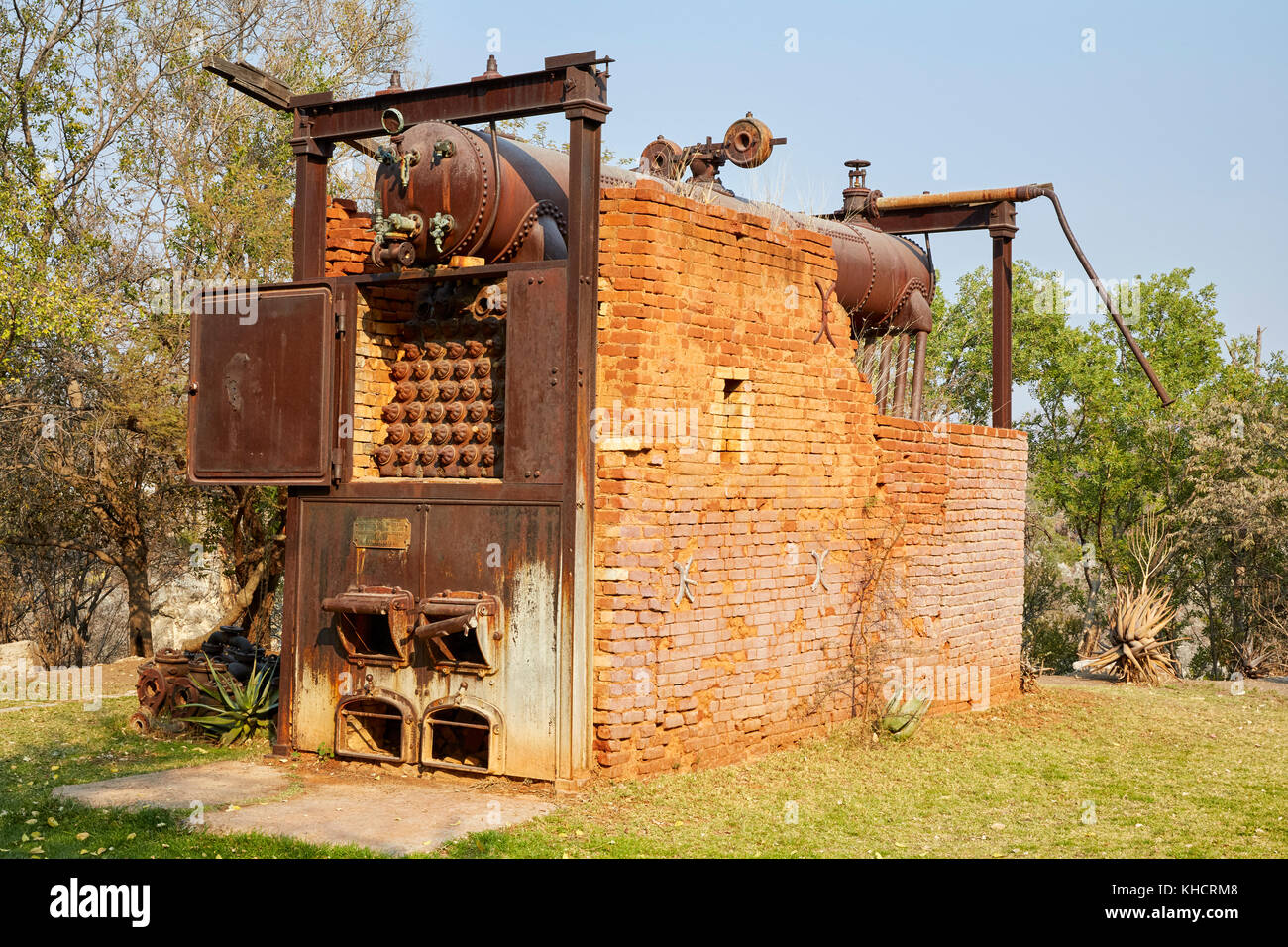 Machine à vapeur utilisée pour pomper l'eau dans le lac Otjikoto aux mines de minerai près de Tsumeb, Namibie, Afrique Banque D'Images