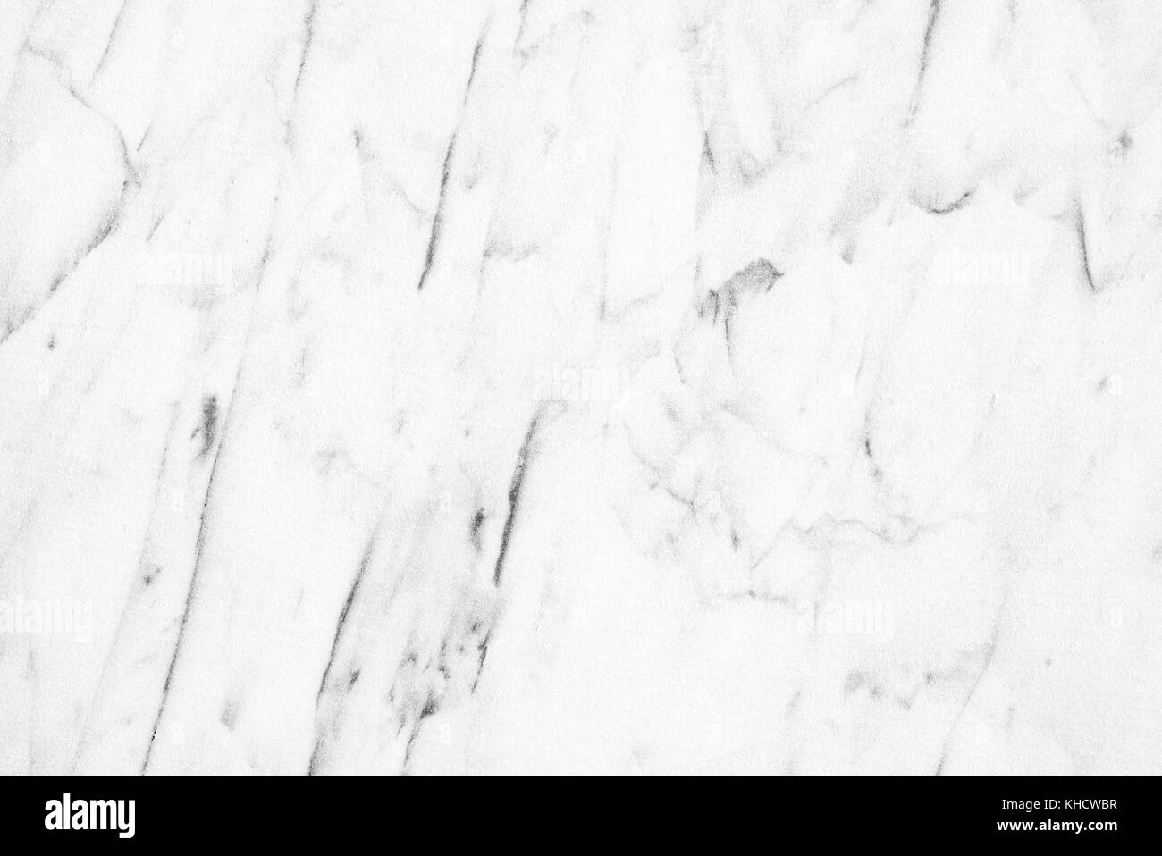 Le marbre blanc de Carrare lumière naturelle pour salle de bains ou cuisine de comptoir blanc. Texture haute résolution et le motif. Banque D'Images