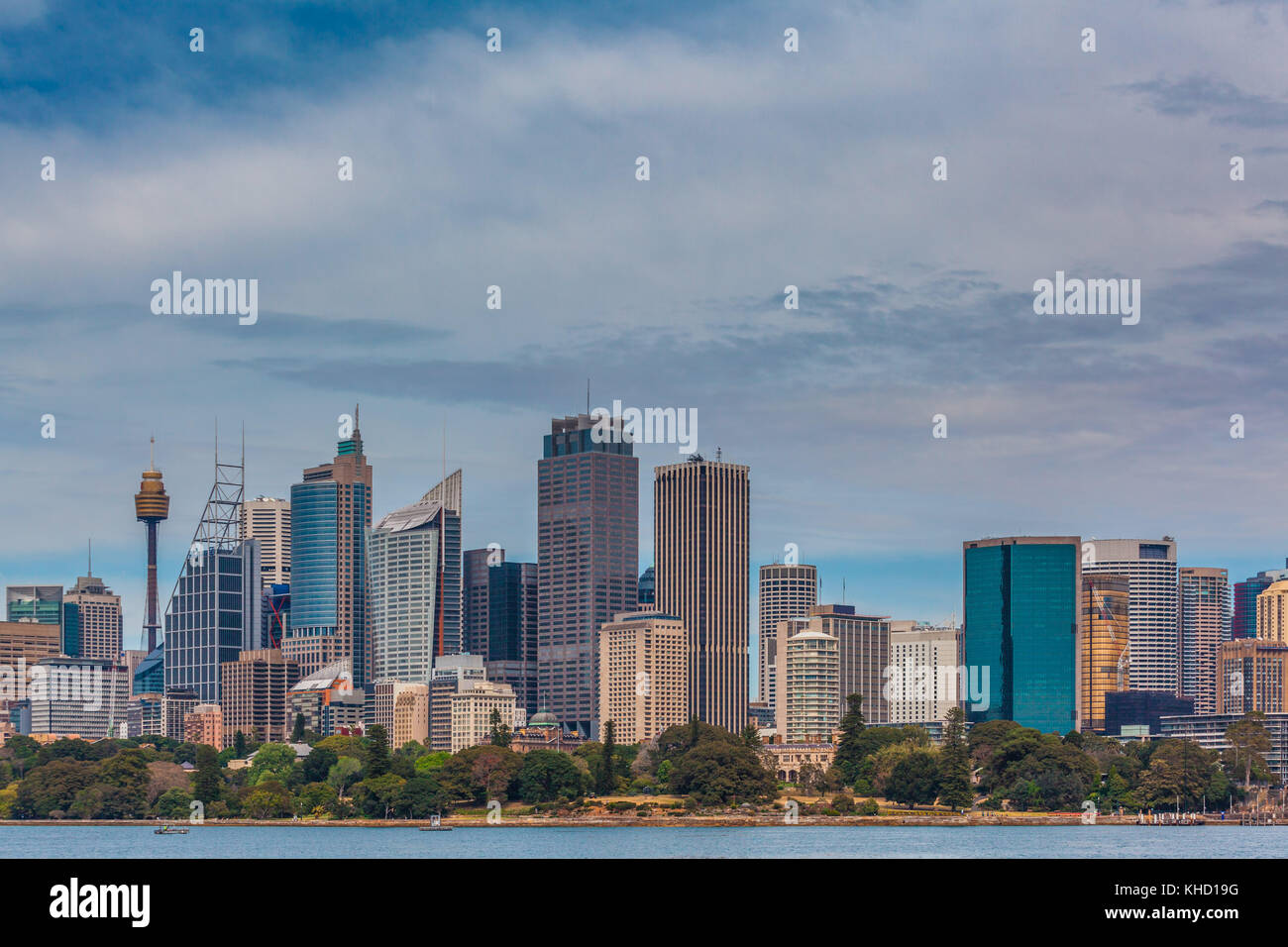 Sydney Central Business District skyline - gratte-ciel vue du port de Sydney en Australie. Banque D'Images