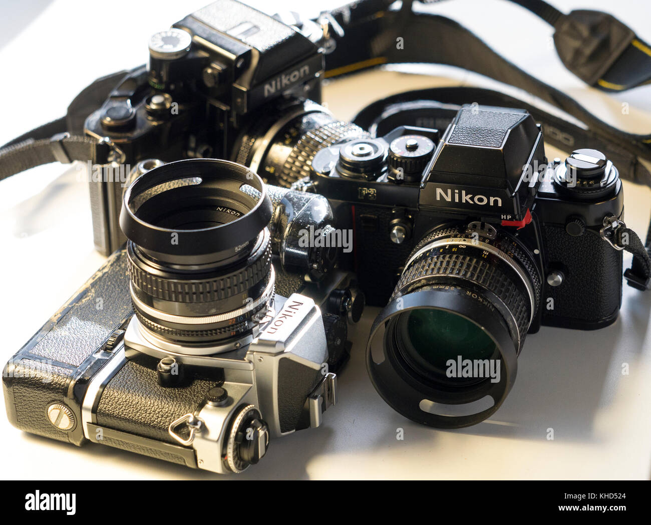 Nikon Nikon Fe, Fe et Nikon F3 single lens reflex 35mm film professionnel, l'appareil photo Nikon est société japonaise et a été fondée en 1917. Banque D'Images