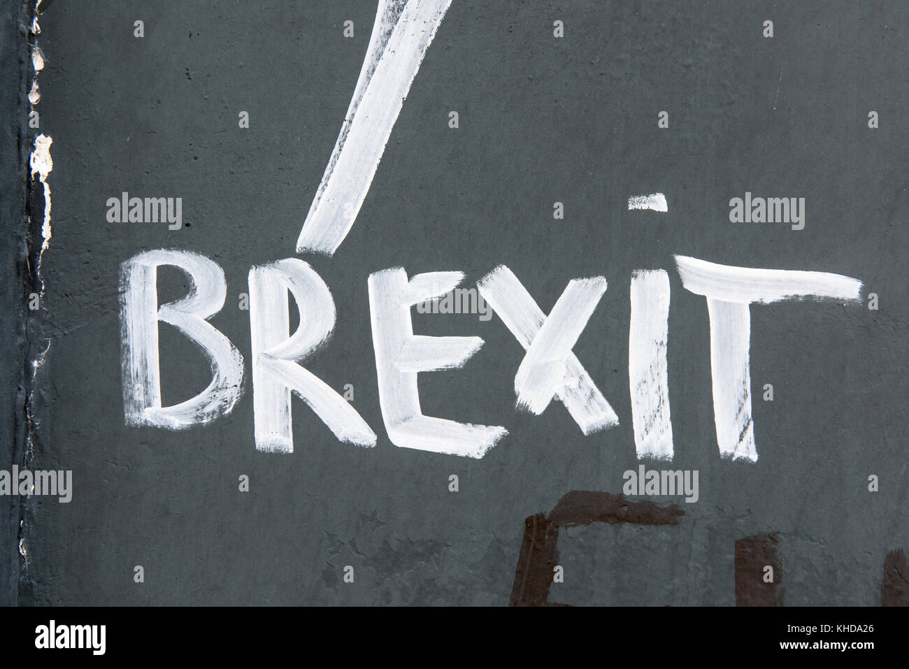 Brexit - Mur extérieur noir à Sibiu, Roumanie Banque D'Images