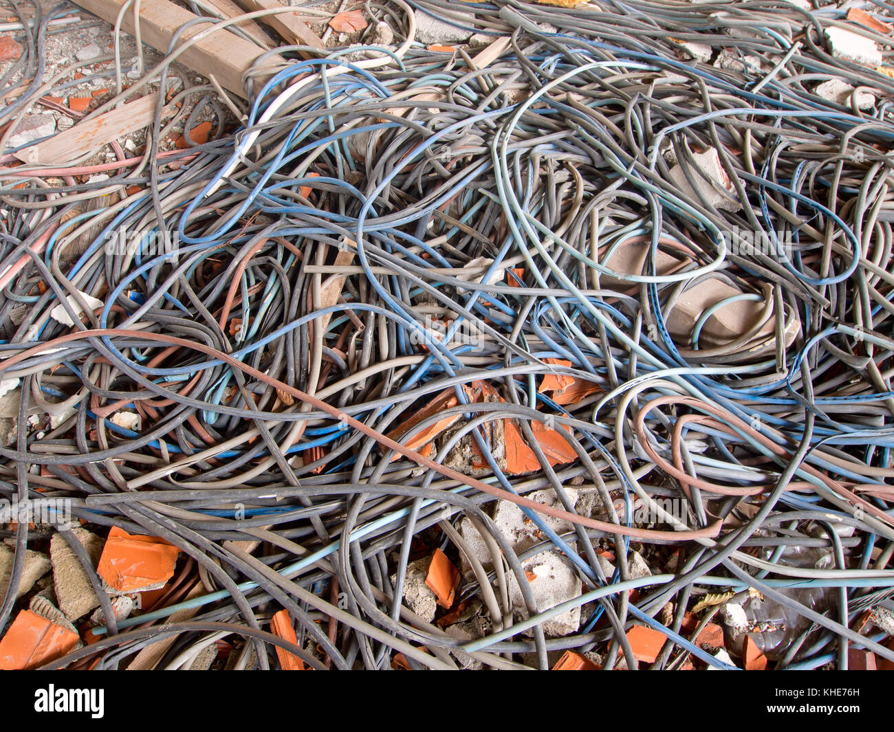 Recycling electric cables Banque de photographies et d'images à haute  résolution - Alamy