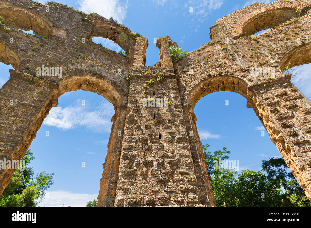Vestiges d'un aqueduc romain à Aspendos, Antalya, Turquie. Banque D'Images