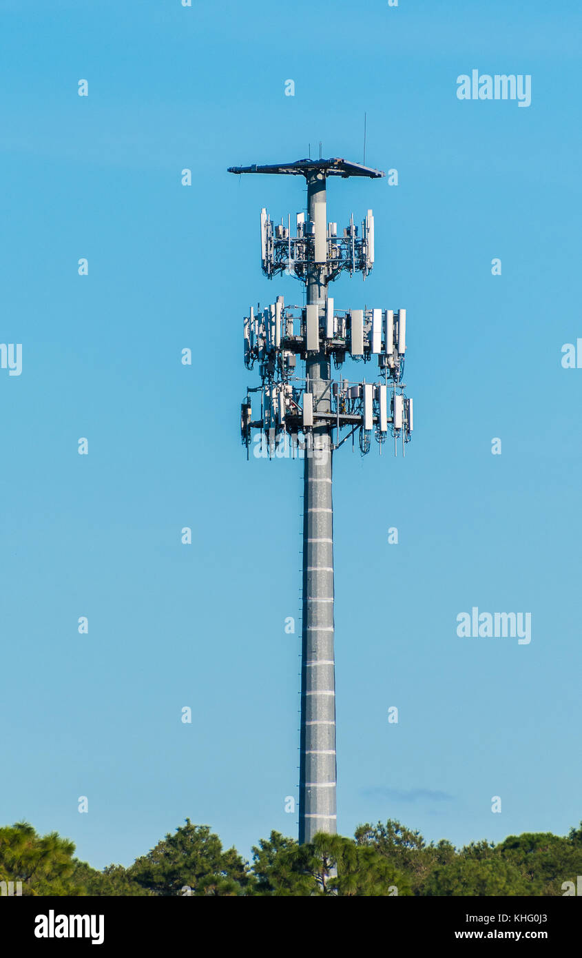 Mât des communications téléphoniques mobiles Banque D'Images