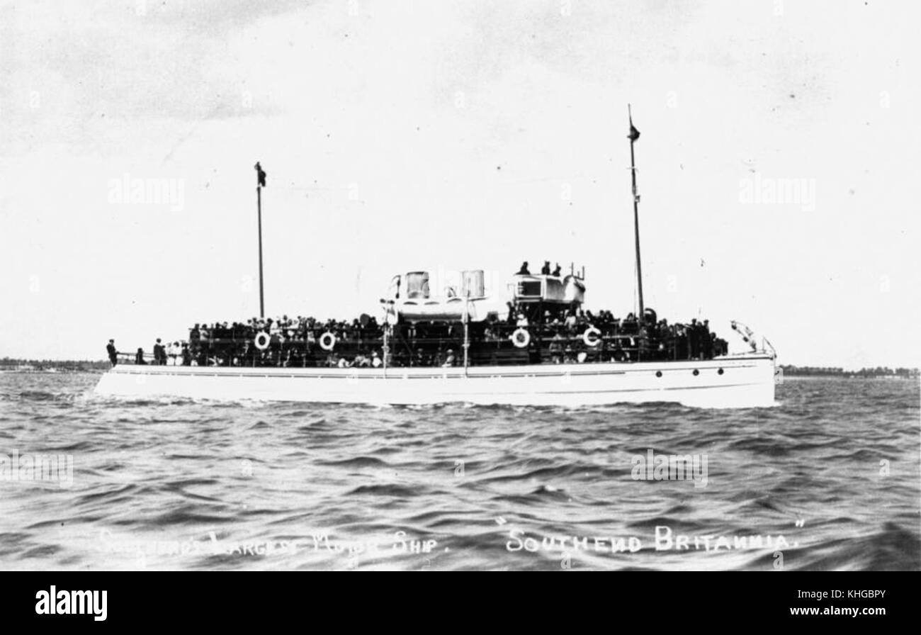 Le Southend Britannia, un navire historique, fait probablement référence à un navire nommé d'après la monarchie britannique, qui a joué un rôle important dans l'histoire maritime. Il peut avoir opéré au XIXe siècle ou au début du XXe siècle, servant au transport de passagers ou au commerce. Banque D'Images