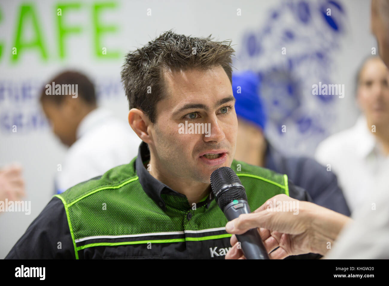 Birmingham, UK. 18 Nov, 2017. Leon Haslam sur le stand de Carole Nash parle de sa saison 2017 en Colombie Britannique Superbikes et ses projets pour 2018 Crédit : Steven re/Alamy Live News Banque D'Images