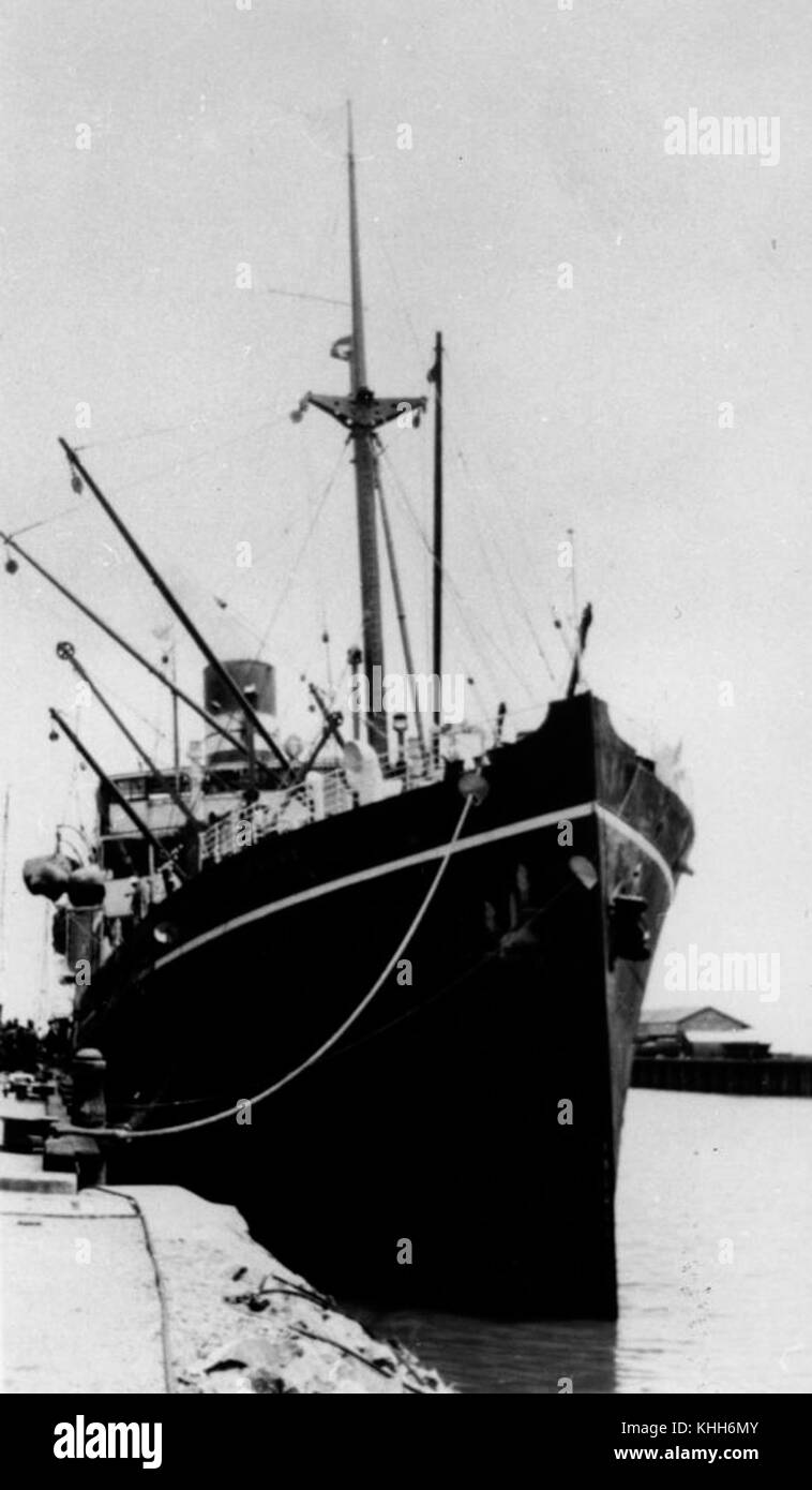 Un récit historique du navire Levuka, mettant l'accent sur ses voyages et l'histoire maritime au XIXe siècle. Banque D'Images