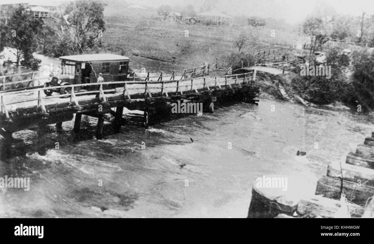1164599 échoués sur Bus vieux Cleveland Road Bridge, Bulimba Creek à Belmont, Brisbane en 1931 Banque D'Images
