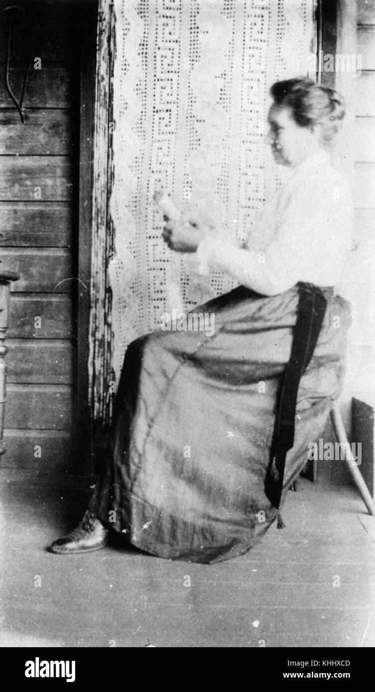 169927 bord de la dentelle peut-être faite par cette femme du Queensland, ca. 1910 Banque D'Images