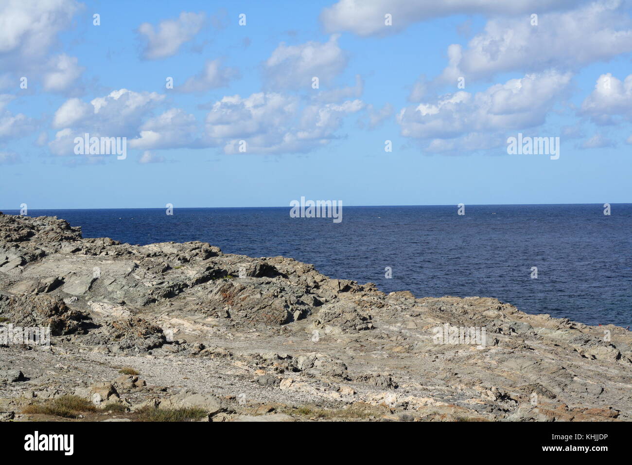 Vue sur la mer à la plage de la pelosa, sur une maison de sardes. Banque D'Images