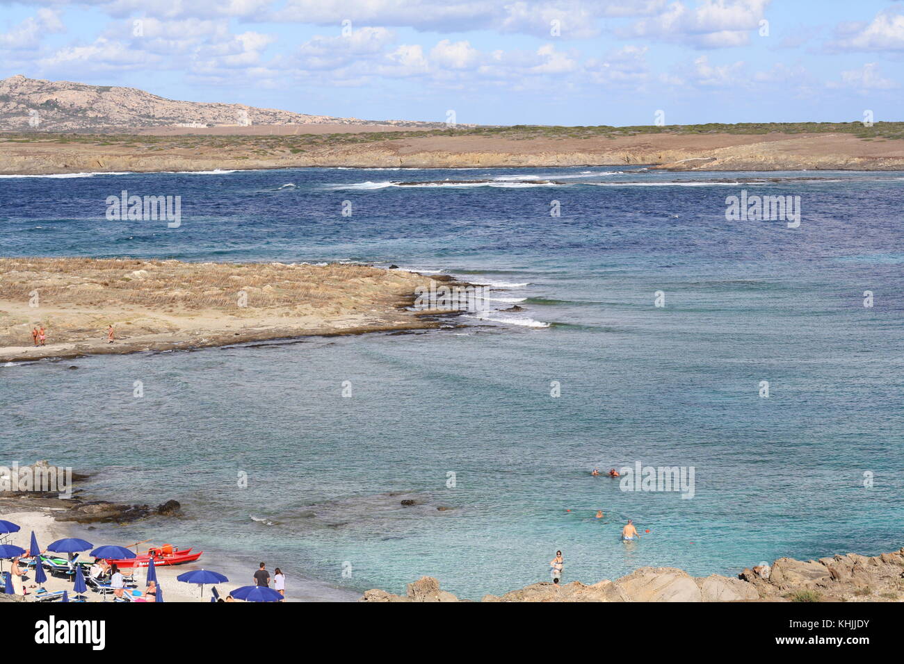 Vue sur la mer à la plage de la pelosa, sur une maison de sardes. Banque D'Images