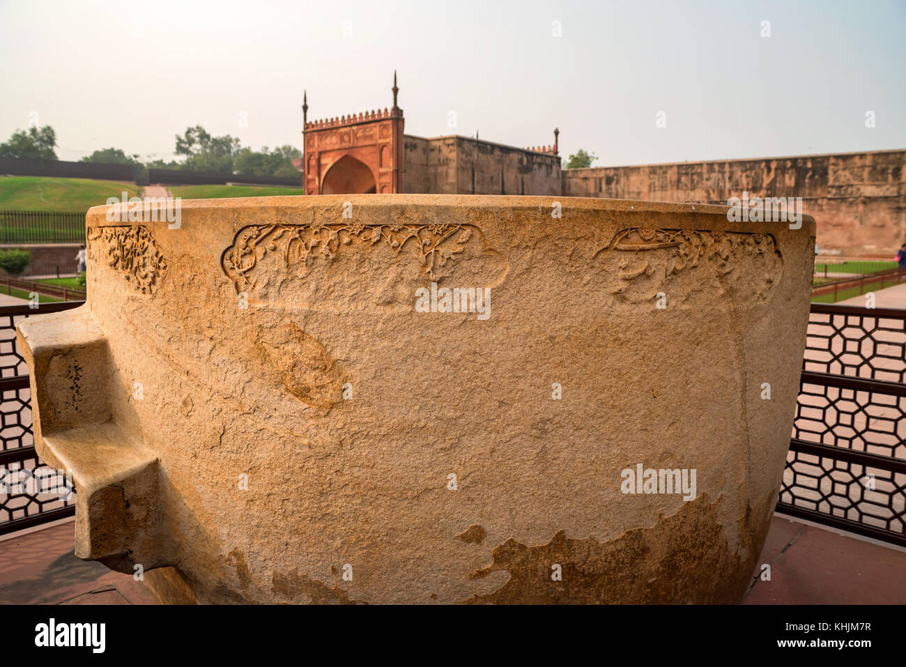 Baignoire de l'empereur jahangir dans fort rouge Banque D'Images