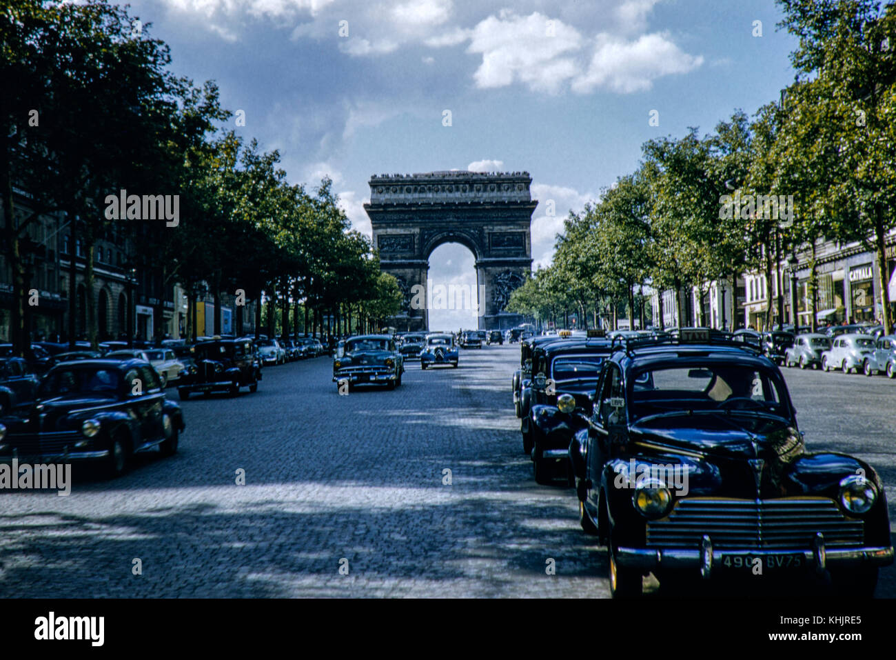 Arc de Triomphe, Paris 30/08/1956 Veuillez noter que, en raison de l'âge de l'image, des imperfections peuvent être visibles. Banque D'Images