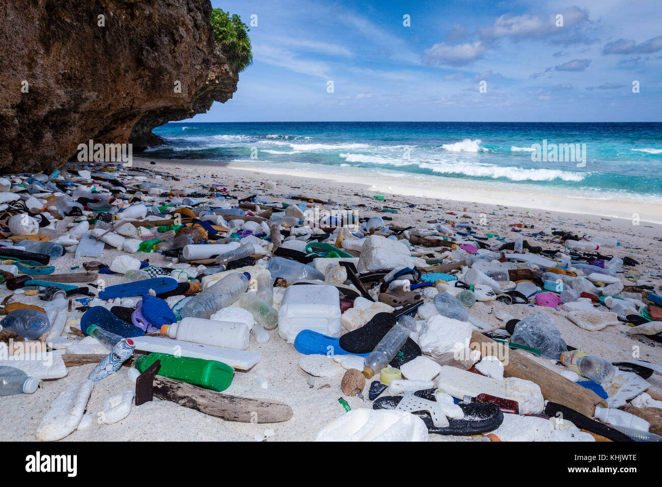 Les déchets plastiques rejetés au Greta Beach, l'île Christmas, Australie Banque D'Images