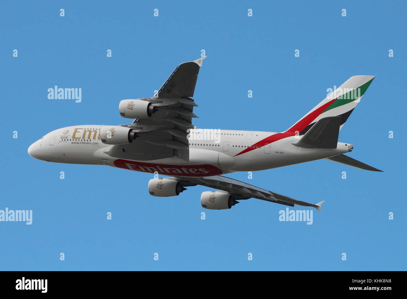 A6-eet, un Airbus A380-861 exploité par Emirates Airlines, au départ de l'aéroport de Glasgow après le vol inaugural du type à l'aéroport. Banque D'Images