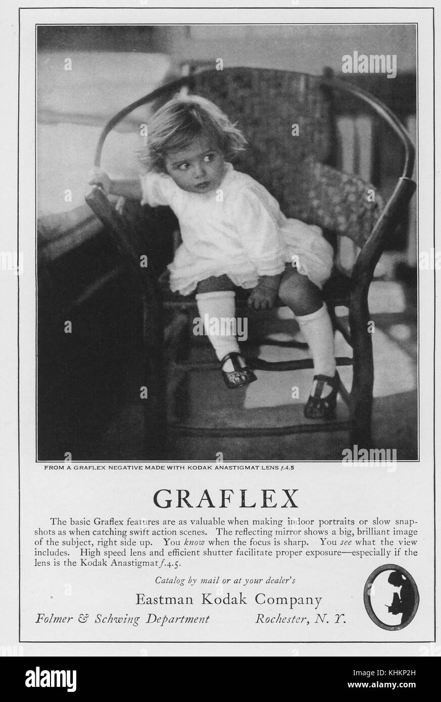 Publicité pour le film de graflex Eastman Kodak Company, avec une photographie d'une jeune fille, 1922. Banque D'Images